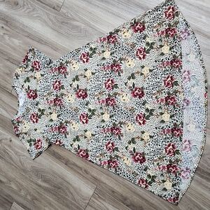 LuLaRoe Carly Leopard & Floral Print Short Sleeve High-Low Stretchy Swing Dress